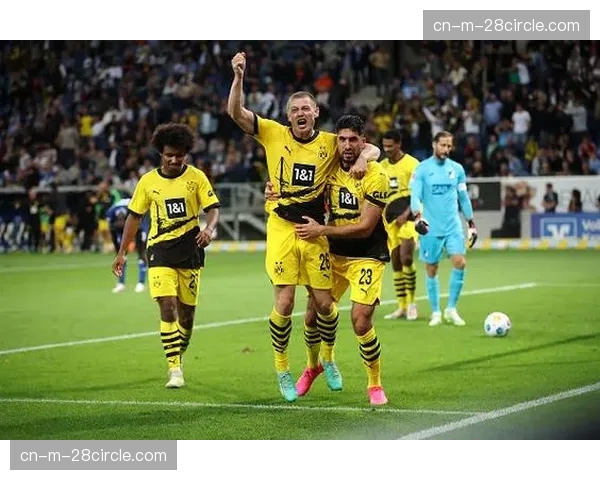 雷尔松本赛季助攻数已达十四次 标志性传中成多特进攻利器